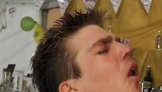 Klasik Alman anal gençler tam film götten ağza