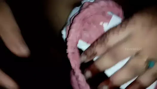 Hintli kız pedi kullanma videosu.