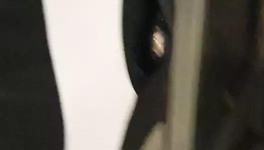 Romen fahişe seks için her şeyi yapar ve kedi içinde boşalmak