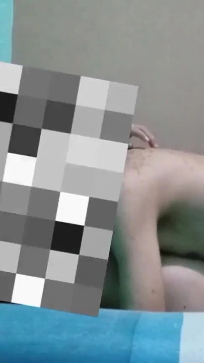 "Bir arkadaşı pansiyon evini ziyaret ederken" çarpıcı an