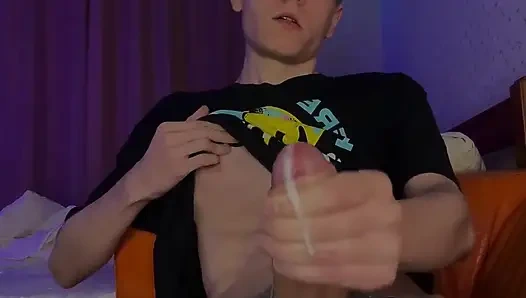 Sadece büyük yarağını göstermeyi seven azgın bir iri güzel kadın