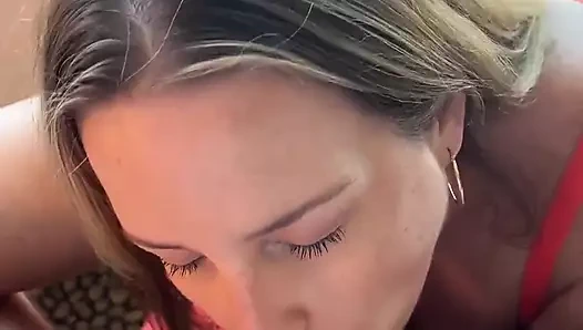 İş yerinde tembel bir gün geçiriyorken patronum benden faydalanıyor.