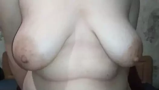 Genç sürtük bana Creampie ve onu kedi-sütlü mari doğurmak izin ver