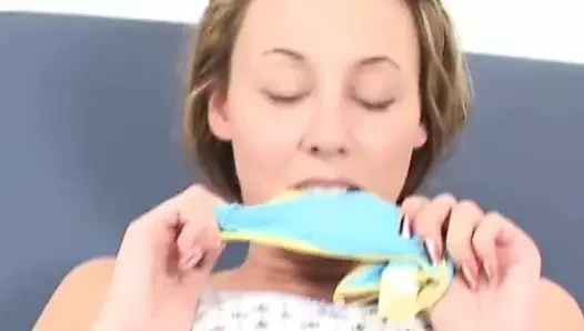 benim külot neredeyse zaten sırılsıklam