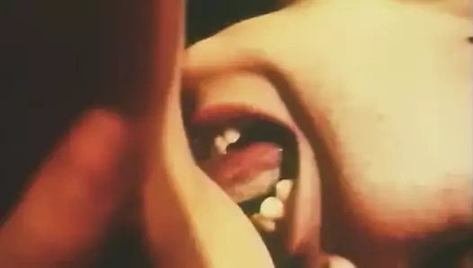 Dokunma ve alay üç bayan