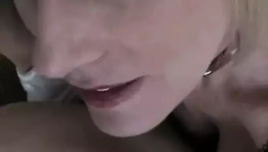 Üvey oğlunun spermini dilinde tatmak