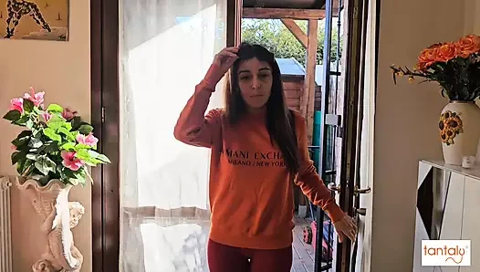 Bana DAISY veriyor ve onu hemen deniyorum. TANTALY İnDİrİm ALMAK IÇIN FERRERO kodunu kullanın.