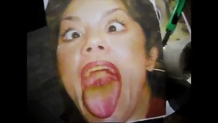 Tatiana'nın yüzüne boşalma