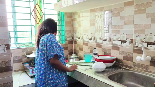 Lonely Bhabhi share her pussy with dever Desi xxx hot sex video with clear bangla