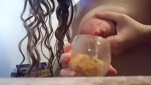 Süt ve tahıllı kahvaltı