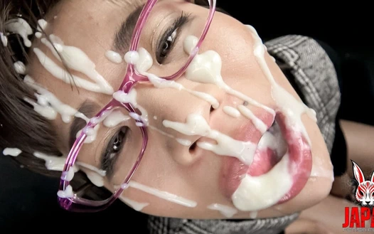 Saya Anri'nin uzman oral seksi: unutulmaz bir deneyim