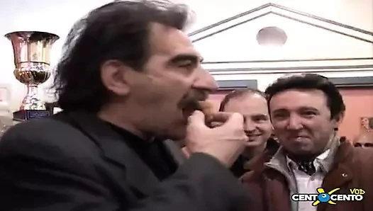 Natasha Kiss Torino'da doluyor. Natasha ve Katia'nın zevki için düzinelerce iş başında