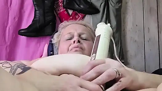 Dönen koni amını terle ıslatıyor