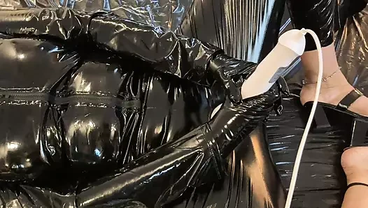 Vinil fetiş kıyafeti mastürbasyonu