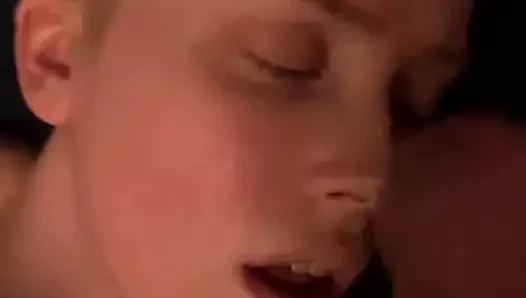 amatör Kızıl bekleyen için yüz