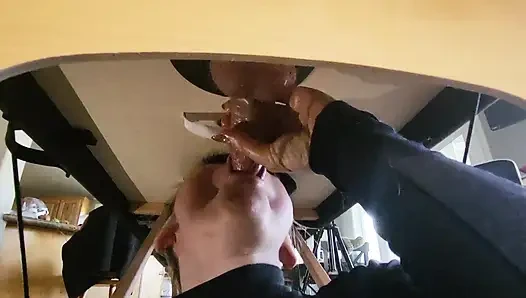 Massage Bed Glory Hole Blowjob & Facial