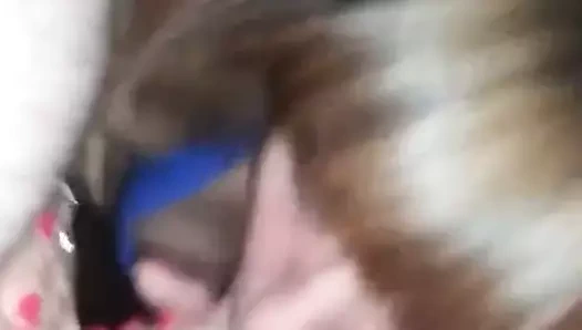 Evli kadın sakso çekiyor