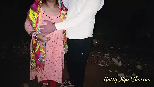 Viral Kulhad pizza çifti seks kaseti sızdırıldı. Açık havada komşus un karısını sikiyor