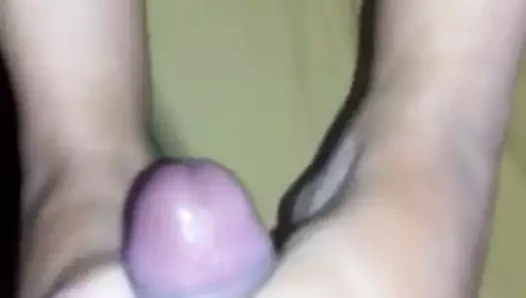 Maskeli sürtükten ayak işi.