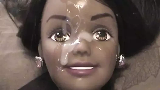 Barbie bebeğin yüzüne boşalma 2