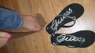 Yırtık naylon ayaklar