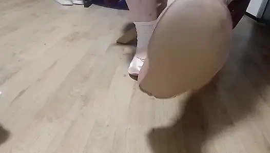 İlk jimnastik terliklerim ve beyaz çoraplar