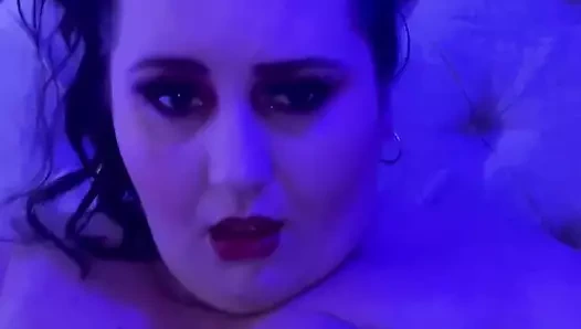 Megzxxxo bbw sürtük yağlar yukarı masif doğal memeler