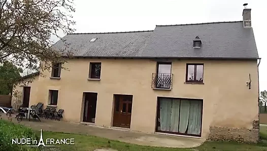 İri göğüslü Mariza ile amatör çift özel misafir evimizde seks yapıyor