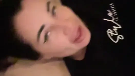 Rus sürtük anal - ateşli anne mastürbasyonunu izlerken seviyor