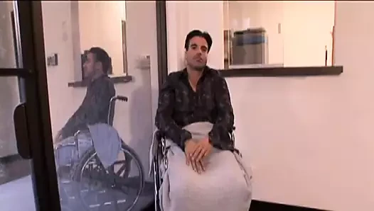 Seksi sarışın Heidi Mayne Claudio'yu nasıl memnun edeceğini biliyor