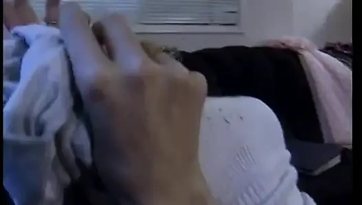 Hunk kız öğrenci yurdunda emiyor
