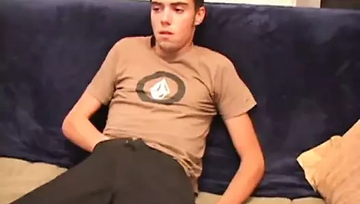 Daniel kane etini dövüyor