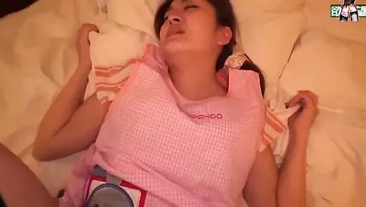 Otuzlu yaşlarındaki evli kadınların gizli geceleri tutkuyla teşhir ediyor - k