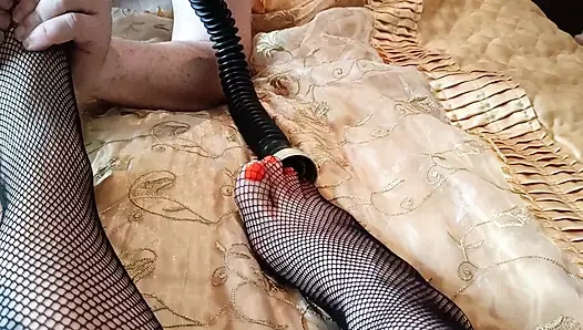 Ayak masajına bayılıyorum, köle gaz maskesi takıyorsa, ayaklarımın aromasının tadını çıkarmasını kontrol etmek benim için daha kolay