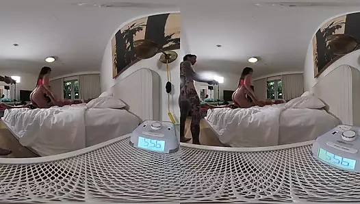 Madison Wilde'ın çifte penetrasyonlu amcığı Dean ve Dan ile sikişiyor!