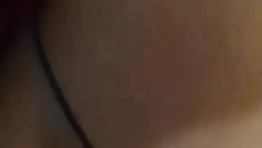 Hintli azgın kız sevgilisi tarafından sikiliyor