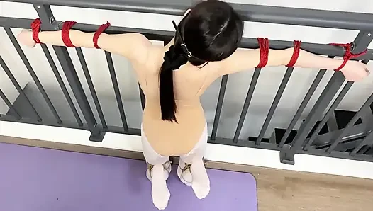 Beyaz çoraplı dans kostümü, saf ceza versiyonu