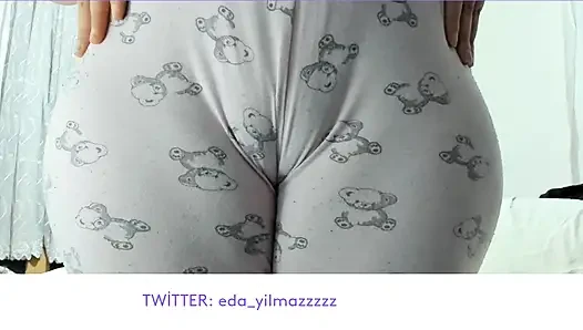 CAMEL TOE- PİJAMAYLA MASTURBASYON- TURK PORNO- TURK MILF