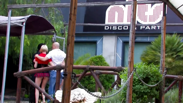 Оргия в частном стрип-клубе