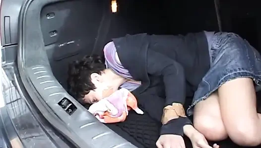 Üvey erkek kardeşinin yarağı