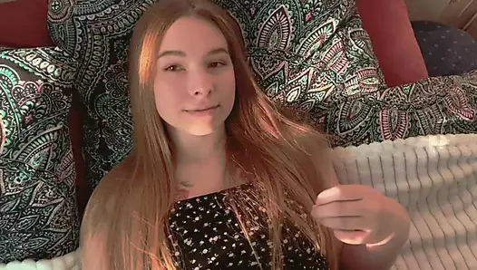 vlog parmak elastik KEDİ ve okşama göğüsleri