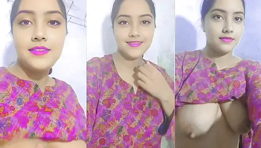 Hintli güzel kız sevgilisiyle görüntülü görüşmede parmaklıyor, görüntülü görüşme mms