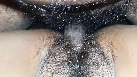 Sonunda desi amcığının içine boşalıyorum....