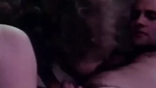 Büyük çük hardcore anal seks (1970'ler bağbozumu)