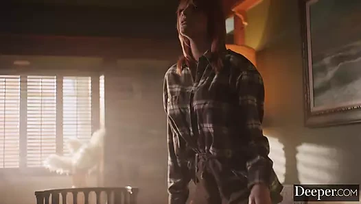 Derin. Kenna teslimiyet oyununda şaplaklanıyor ve kırbaçlanıyor