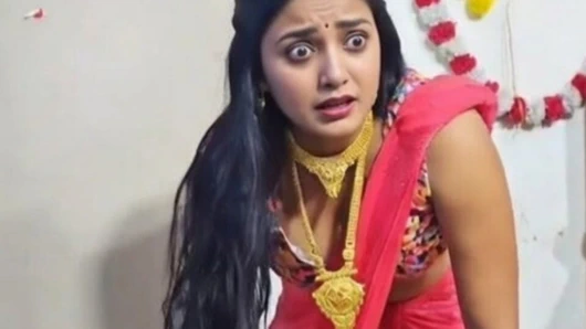 Hintli köylü kız sıkı amcık açık havada xxx video, Hintli köylü ateşli kız seks