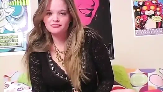 Kissy üstsüz, kissy