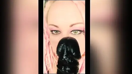 Kız arkadaşına bir grup zengin adamın porno fahişesi olduğun için 5 milyon teklif edildi