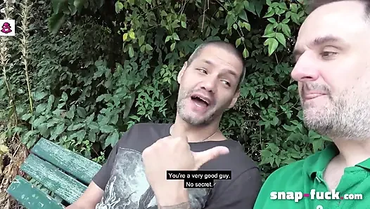 Arsız kız Flora pis sikiş randevusunu seviyor! Snap-fuck