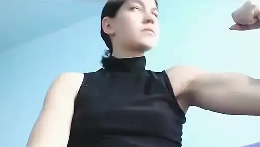 Senin için striptiz yaparken her inç flex'i izleyin...